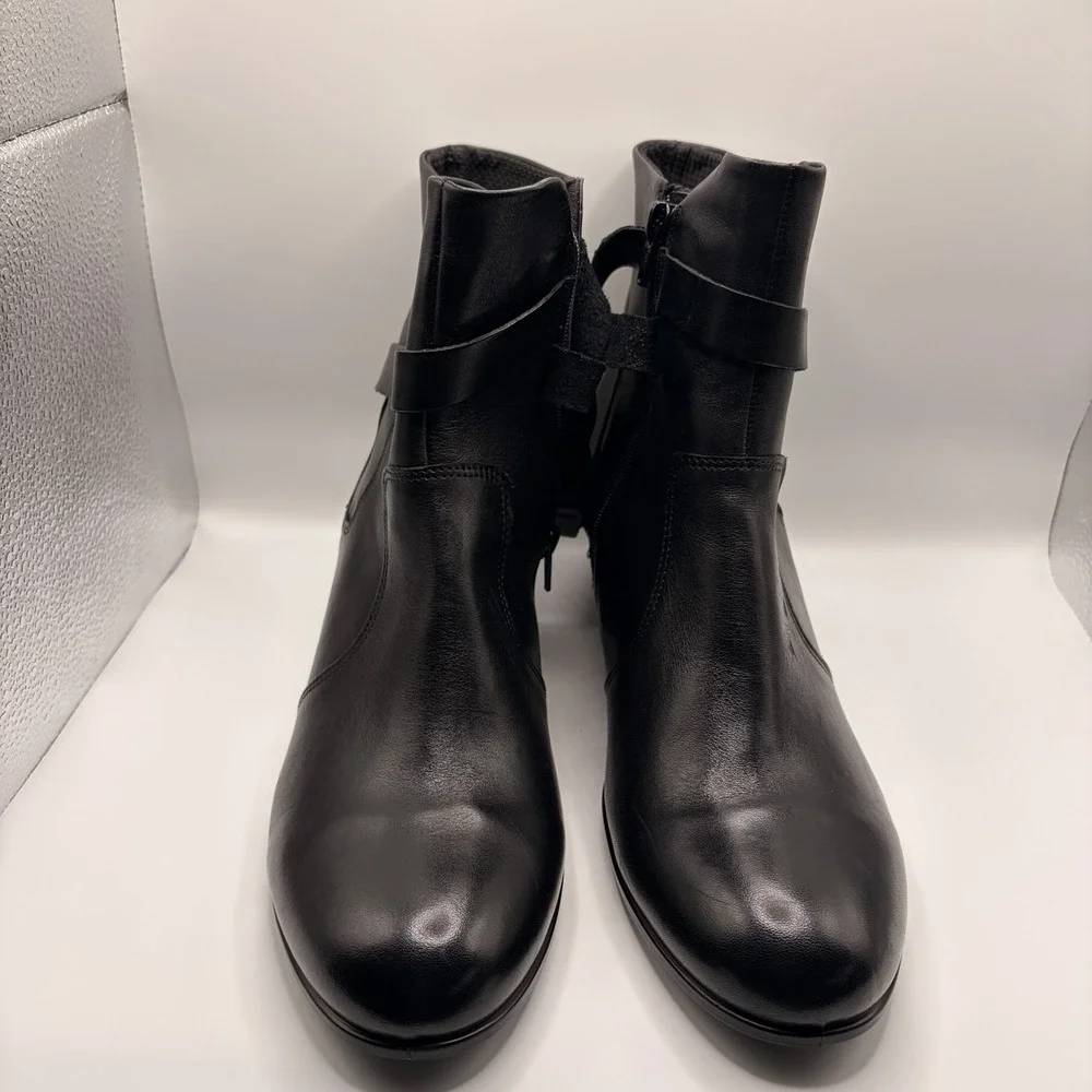ECCO Womens 11-11.5 EU 42 Black Leather Ankle Boots Zip Block Heel 27317301001